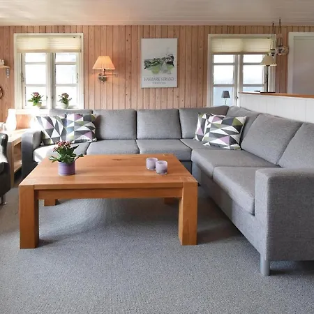 Three-bedroom Holiday In Otterup