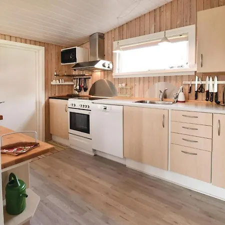 Three-bedroom Holiday In Otterup