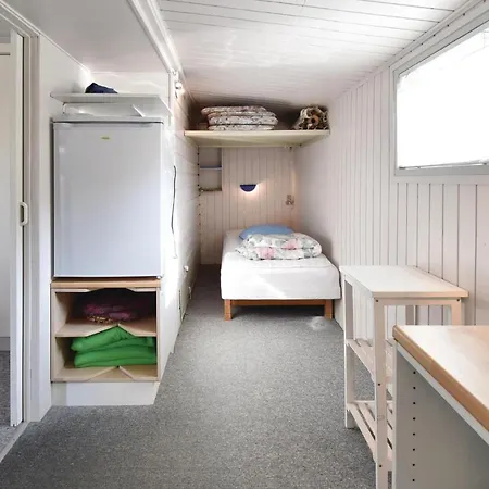 Holiday home Three-bedroom Holiday In