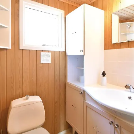 Three-bedroom Holiday In Otterup